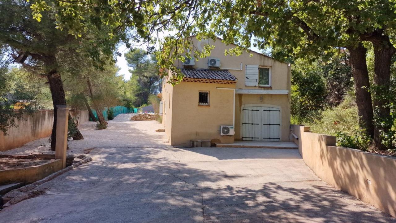 Villa Au Pied De La Sainte Victoire Puyloubier Exterior foto